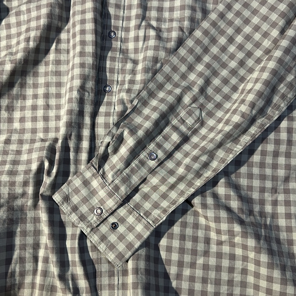 5.11 Tactical Men's Button Down Shirt Size L - Picture 3 of 3
